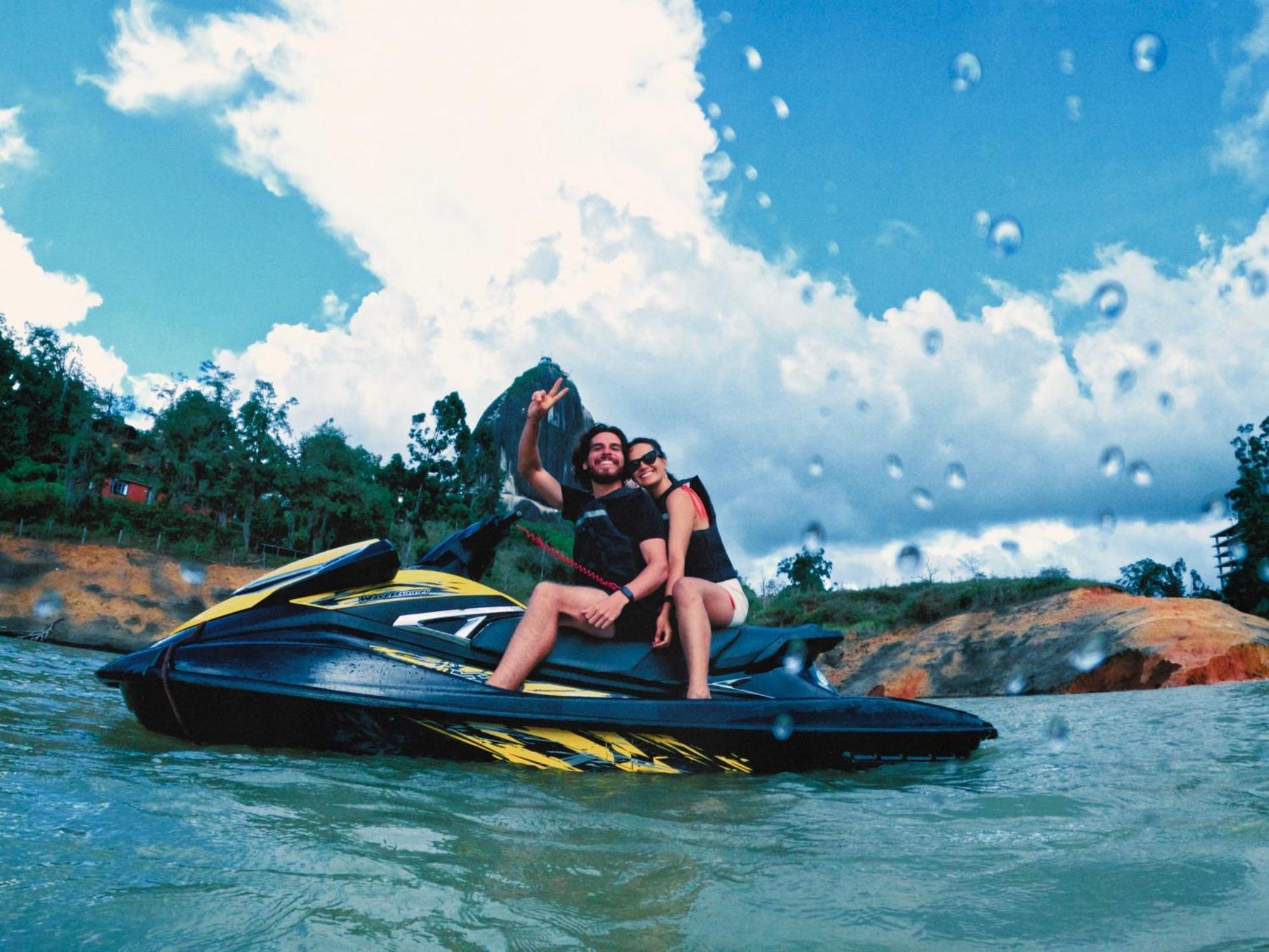Viajero Guatape Hostel & Lake Club Екстериор снимка