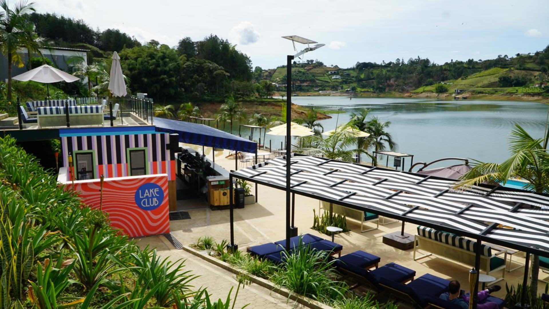 Viajero Guatape Hostel & Lake Club Екстериор снимка