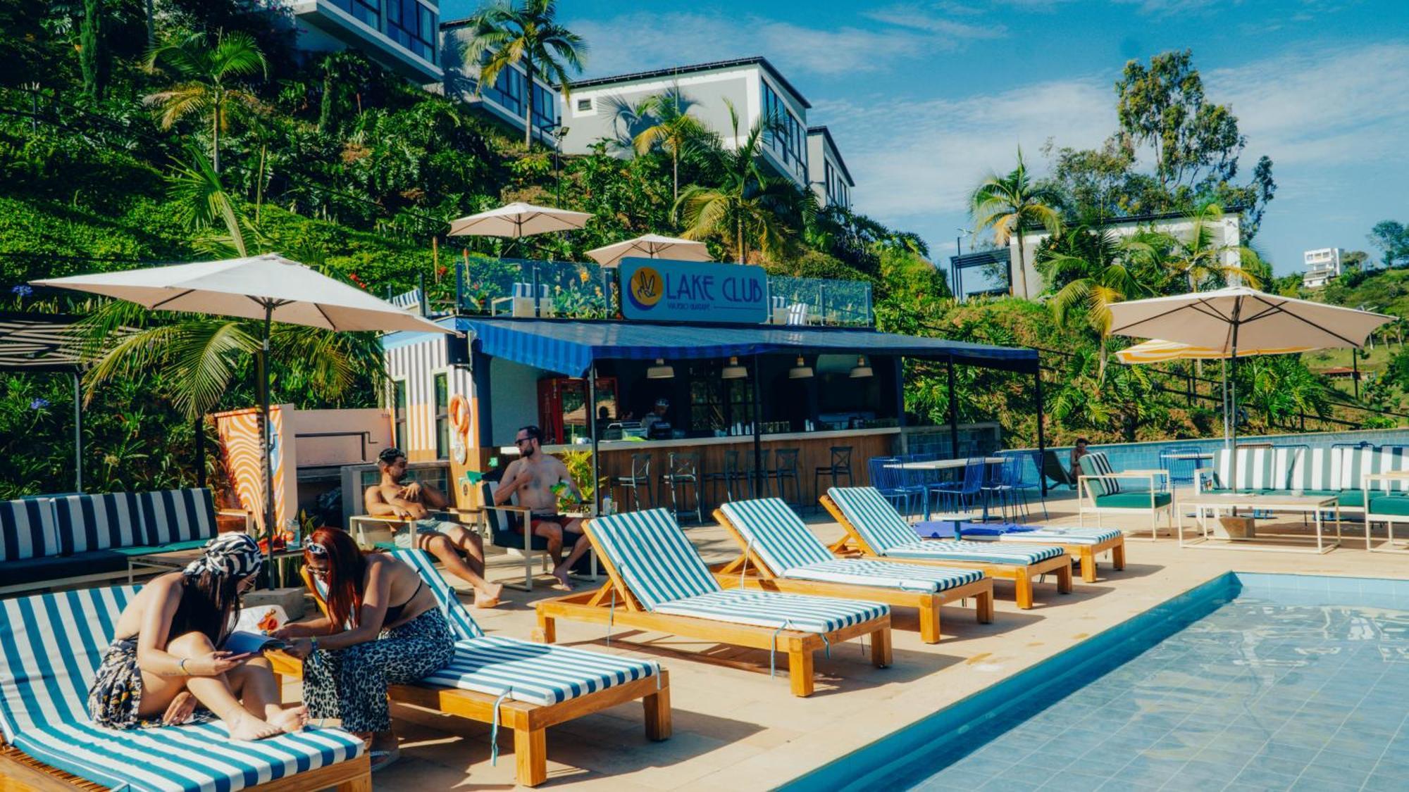 Viajero Guatape Hostel & Lake Club Екстериор снимка
