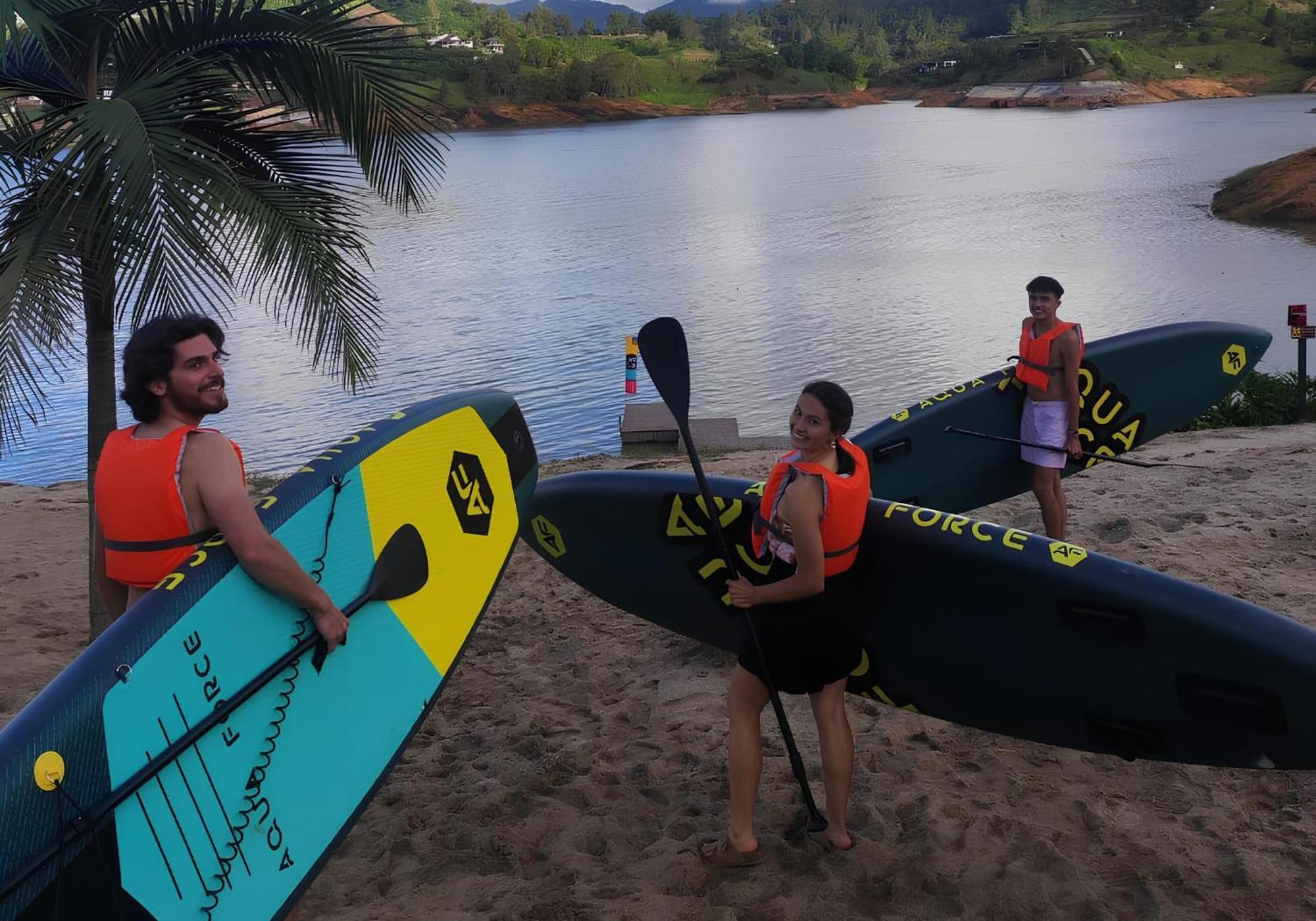 Viajero Guatape Hostel & Lake Club Екстериор снимка