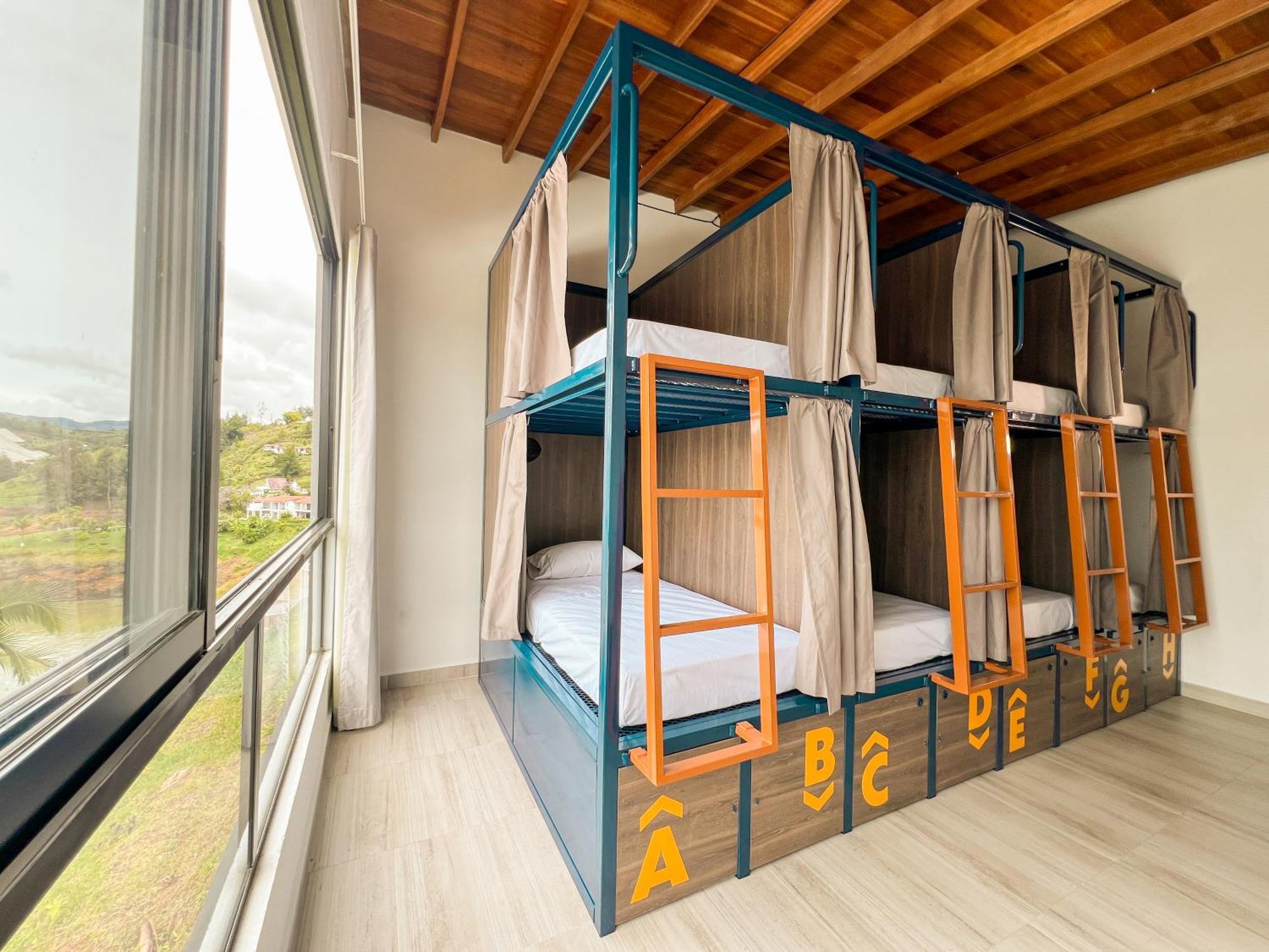 Viajero Guatape Hostel & Lake Club Екстериор снимка